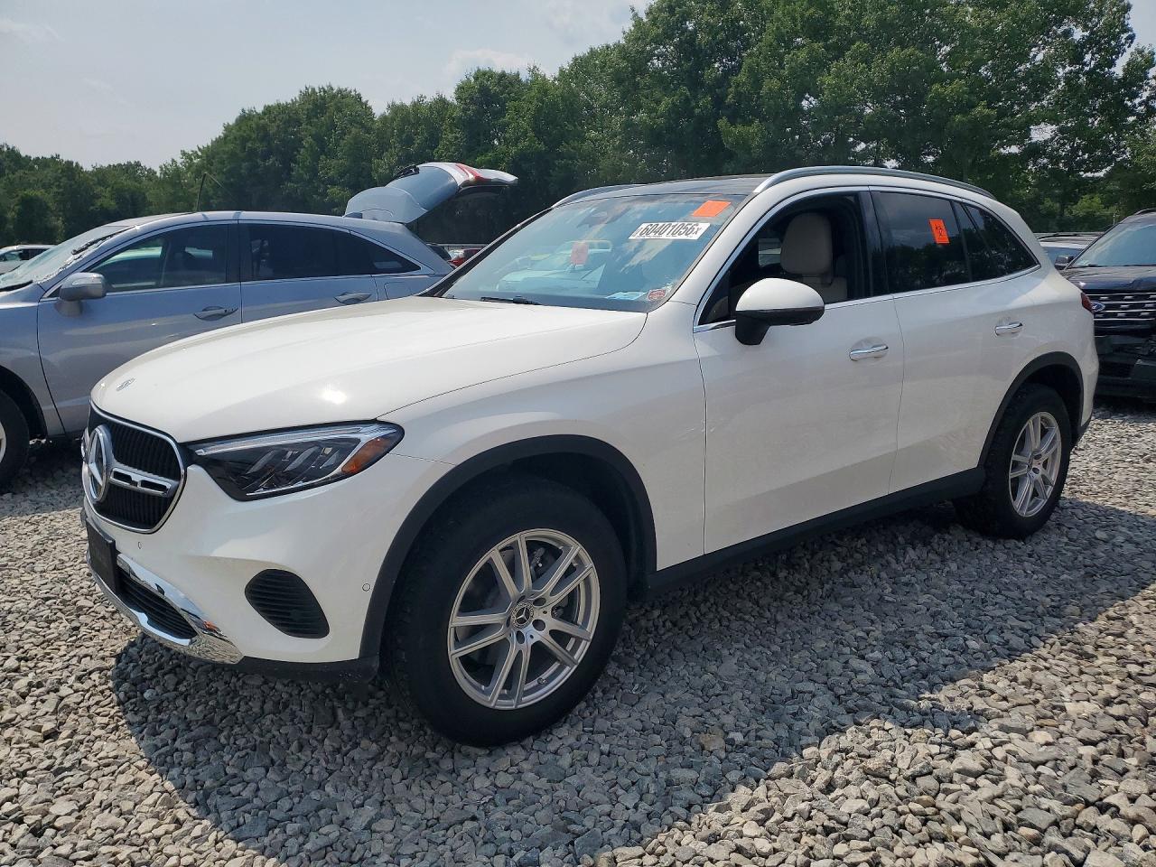 Photo of the 2025 MERCEDES-BENZ GLC 300 4MATIC