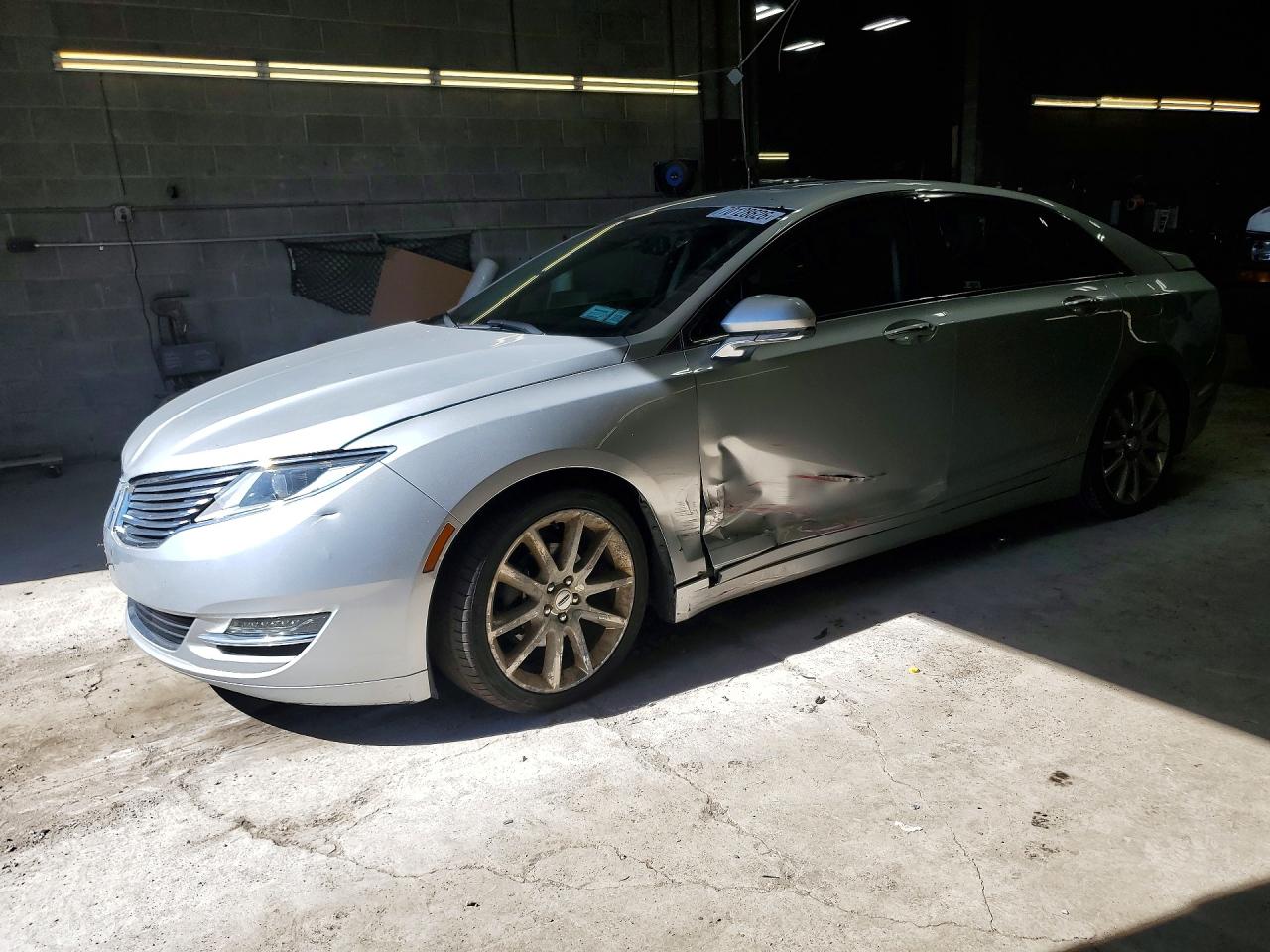 Photo of the 2016 LINCOLN MKZ HYBRID