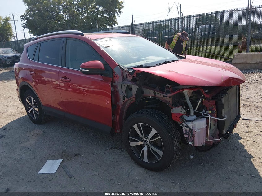 Photo of the 2016 TOYOTA RAV4 XLE