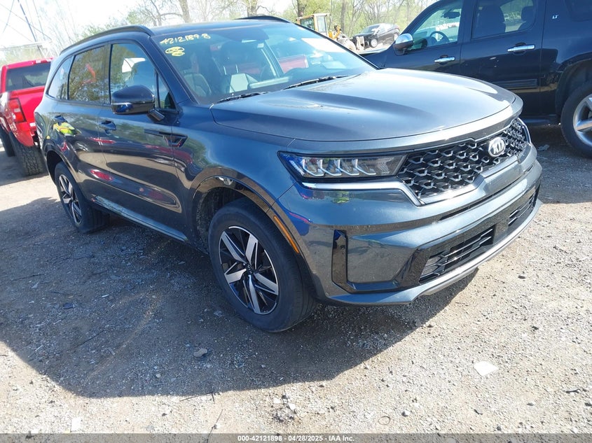 Photo of the 2021 KIA SORENTO EX