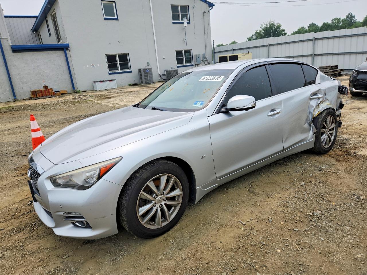 Photo of the 2014 INFINITI Q50 PREMIUM