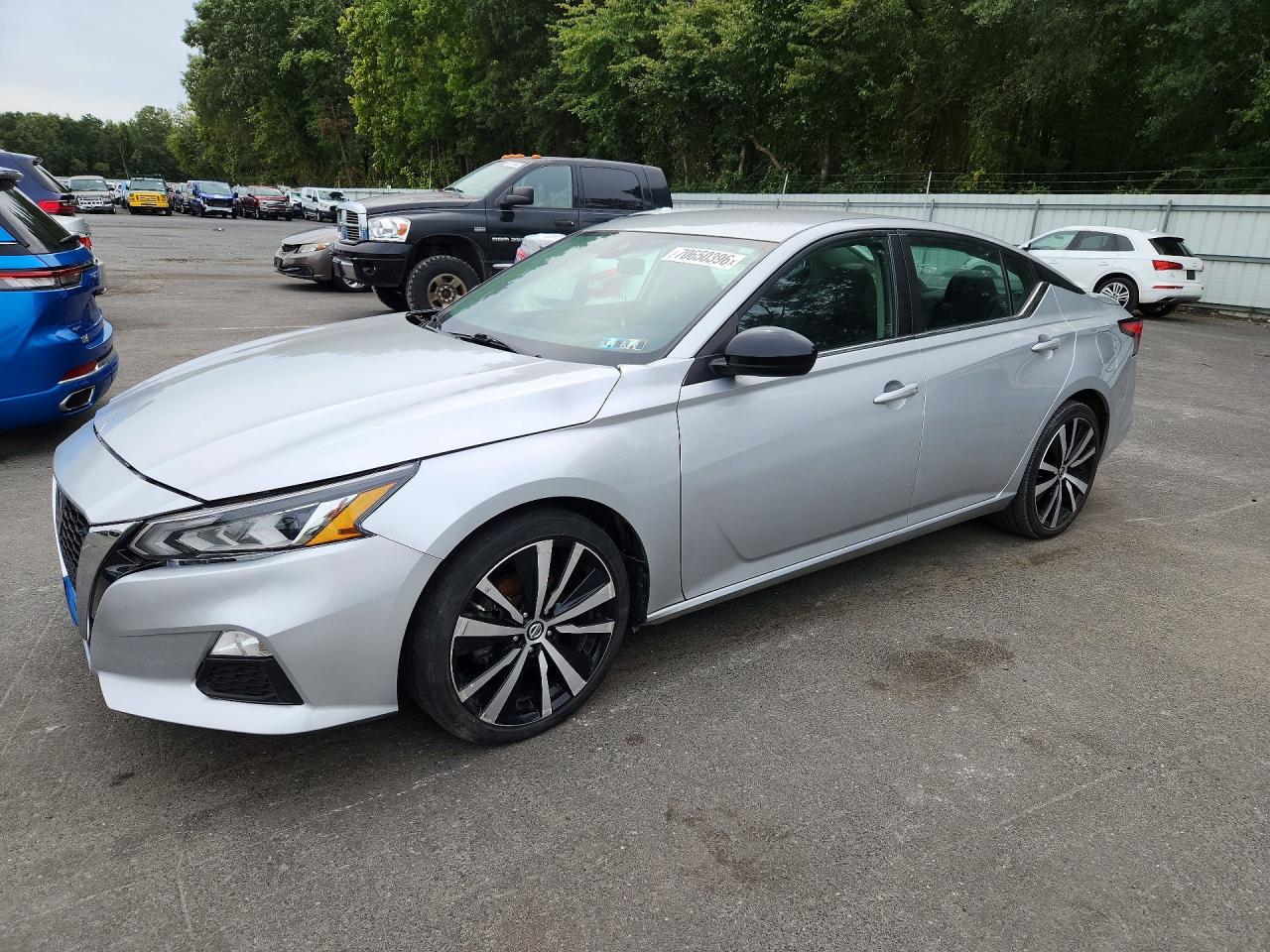 Photo of the 2022 NISSAN ALTIMA SR