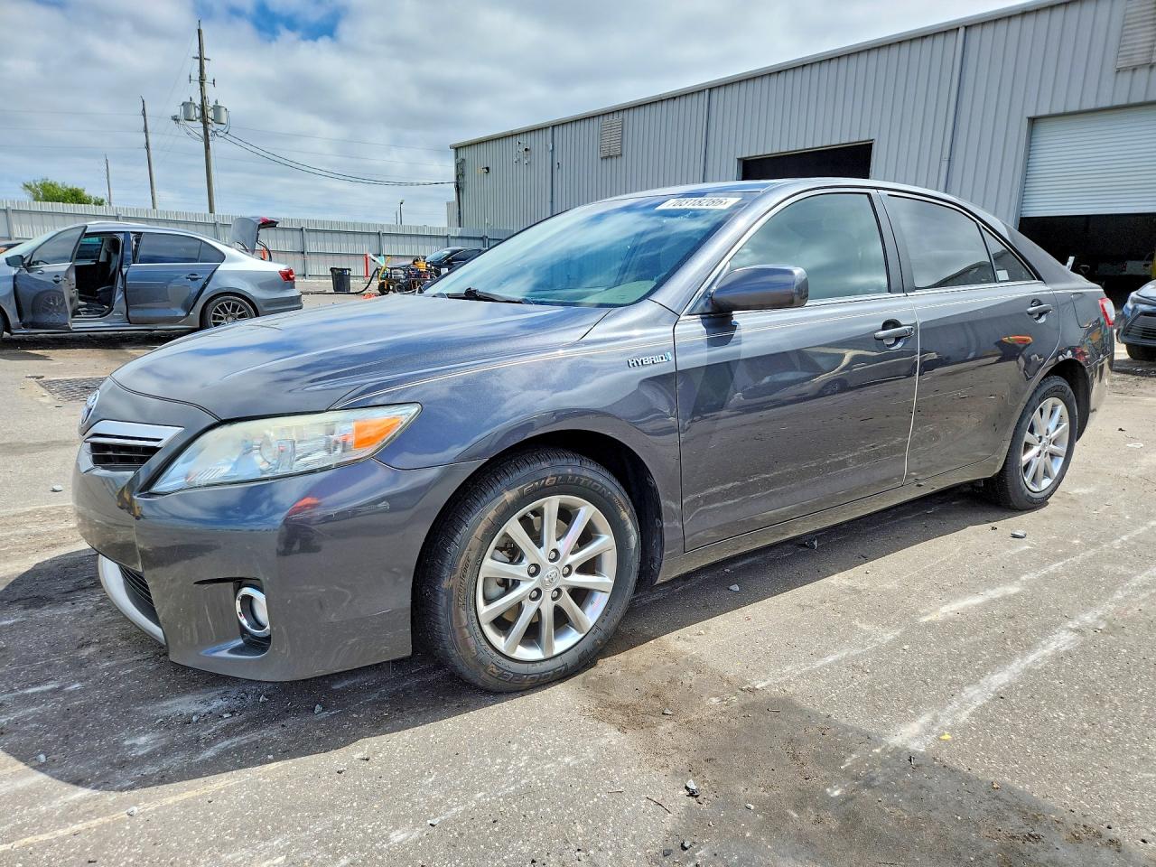 Photo of the 2011 TOYOTA CAMRY HYBRID