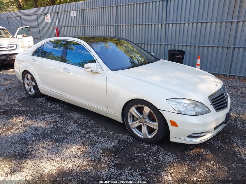 Photo of the 2010 MERCEDES-BENZ S 550 4MATIC