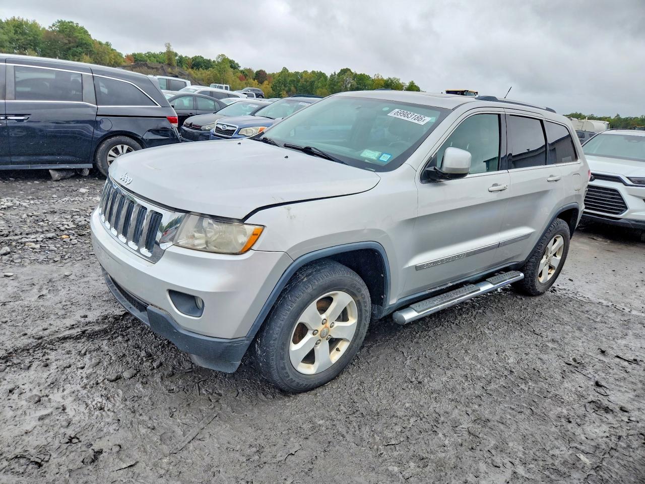 Photo of the 2013 JEEP GRAND CHEROKEE LAREDO