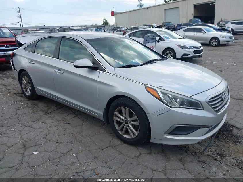 Photo of the 2016 HYUNDAI SONATA SE
