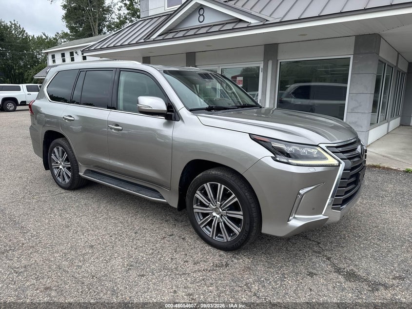 Photo of the 2016 LEXUS LX 570