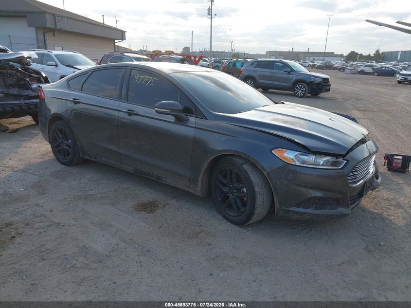 Photo of the 2016 FORD FUSION SE