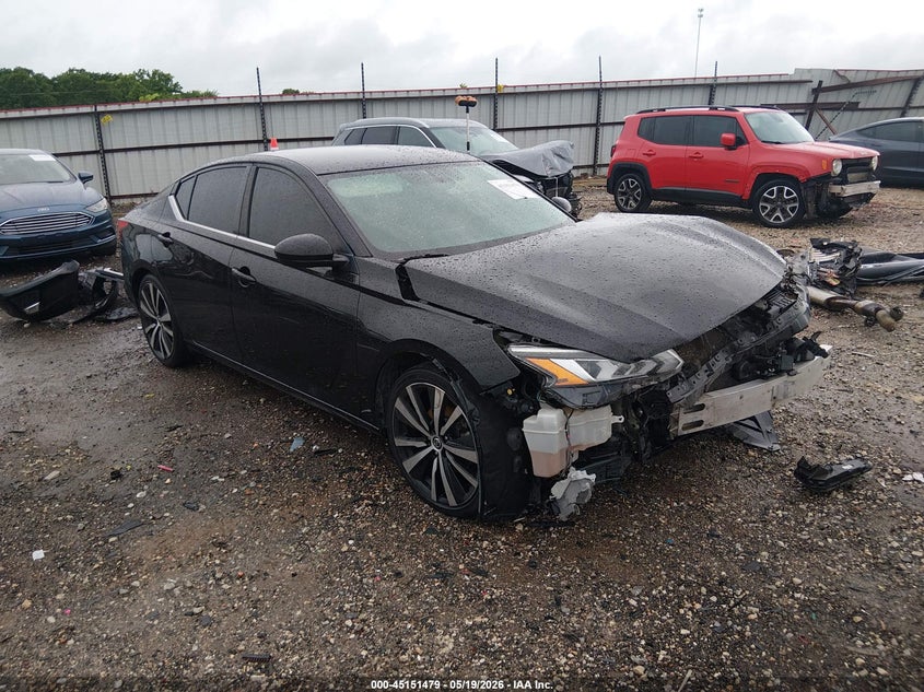 Photo of the 2019 NISSAN ALTIMA 2.5 SR