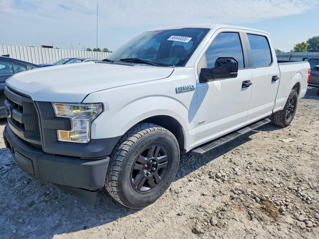 Photo of the 2017 FORD F150 SUPERCREW