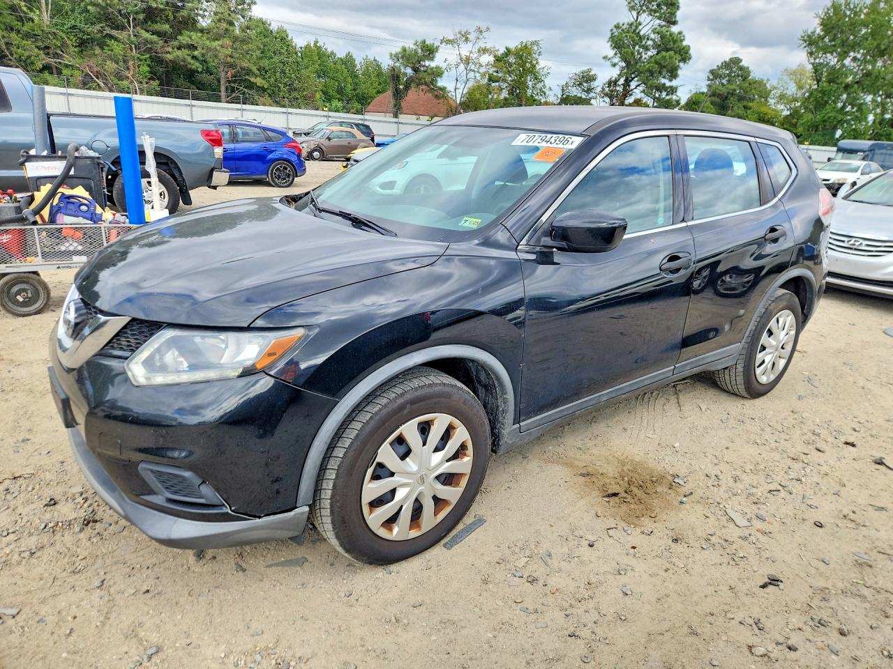 Photo of the 2016 NISSAN ROGUE S