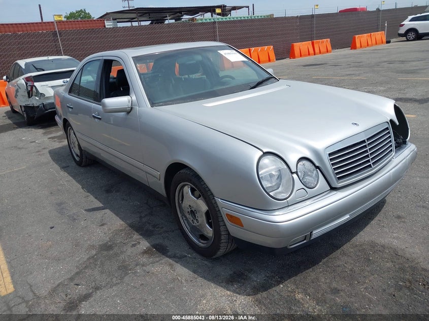 Photo of the 1997 MERCEDES-BENZ E 420