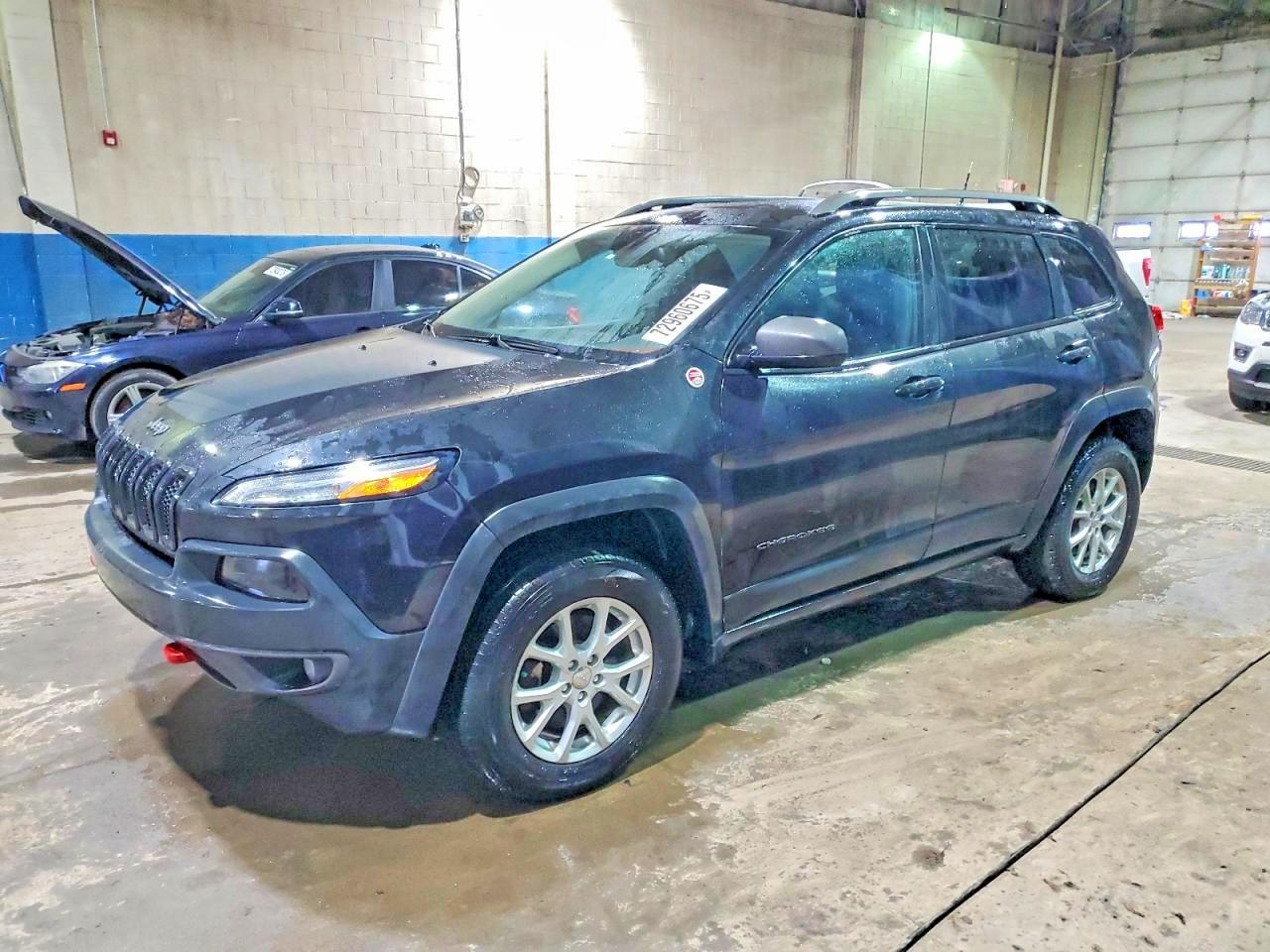 Photo of the 2016 JEEP CHEROKEE TRAILHAWK