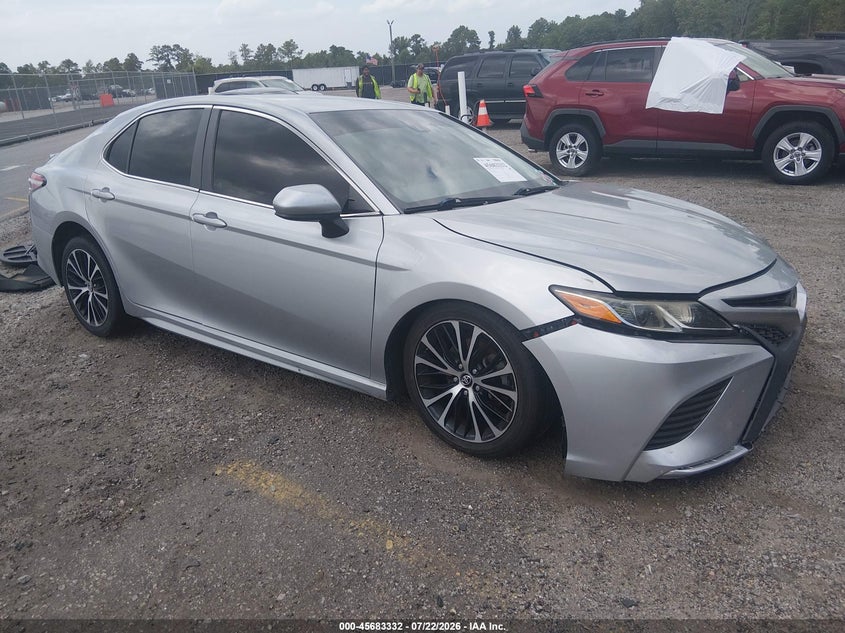 Photo of the 2019 TOYOTA CAMRY SE