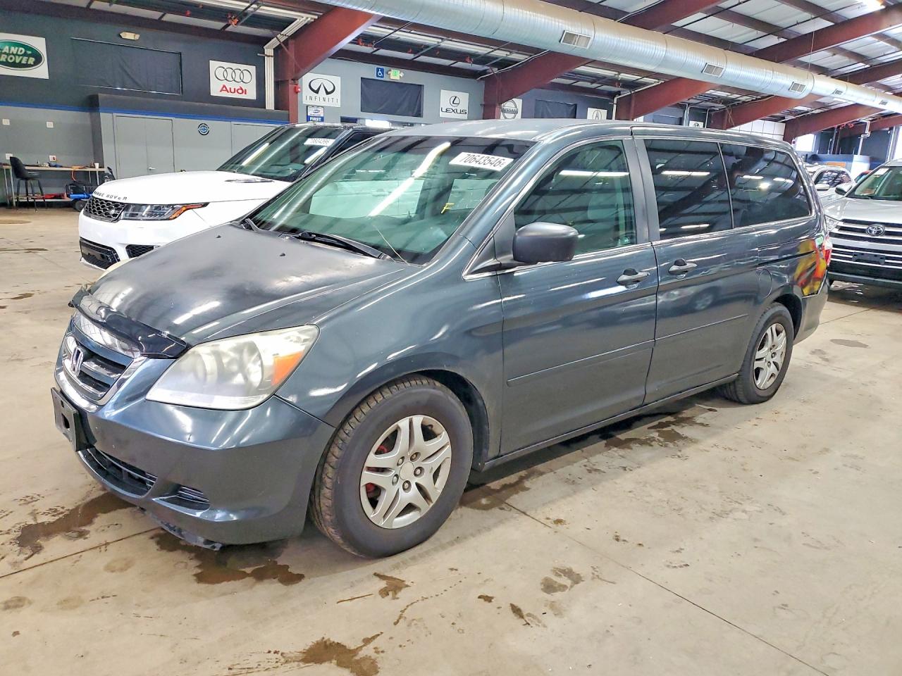 Photo of the 2005 HONDA ODYSSEY LX
