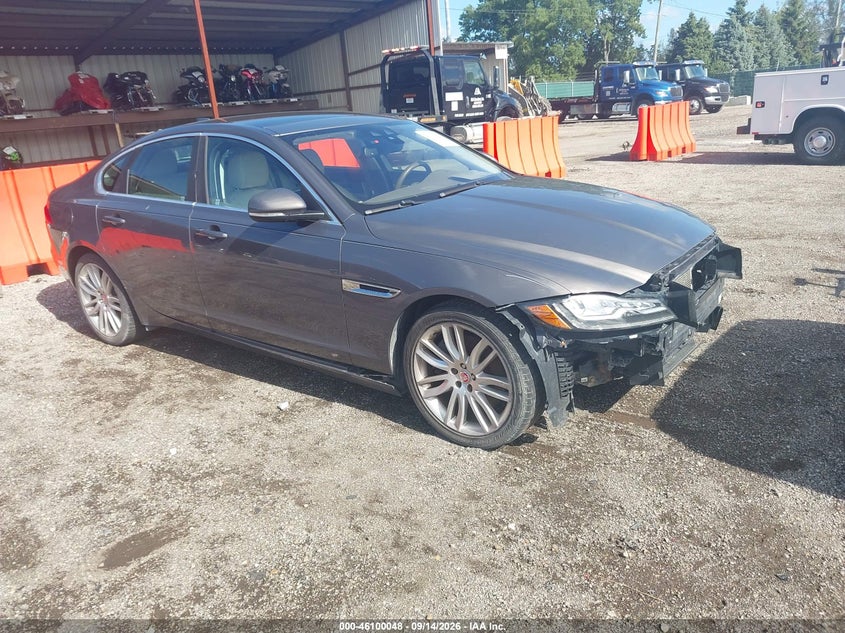 Photo of the 2016 JAGUAR XF 35T PRESTIGE