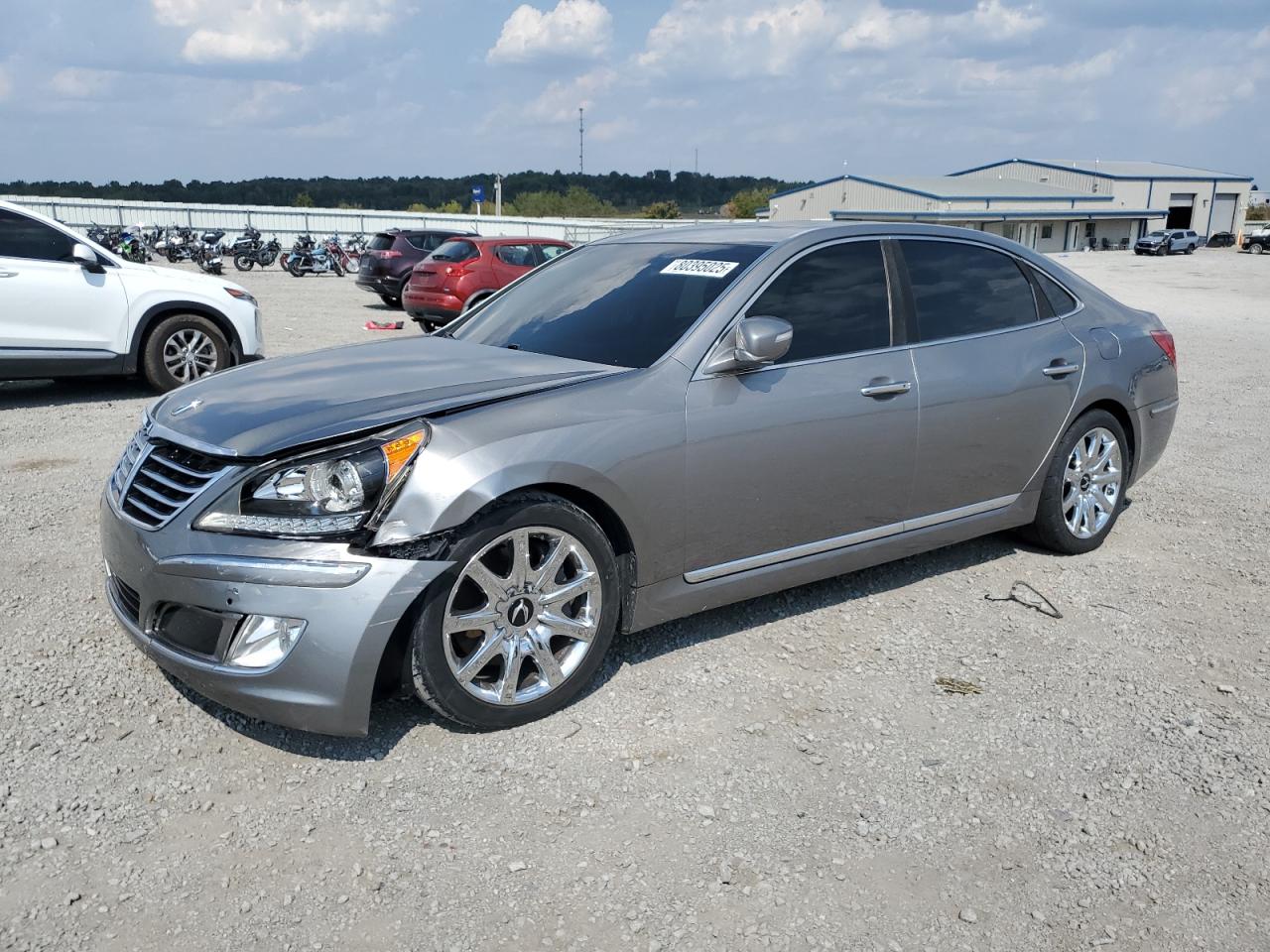 Photo of the 2013 HYUNDAI EQUUS SIGNATURE