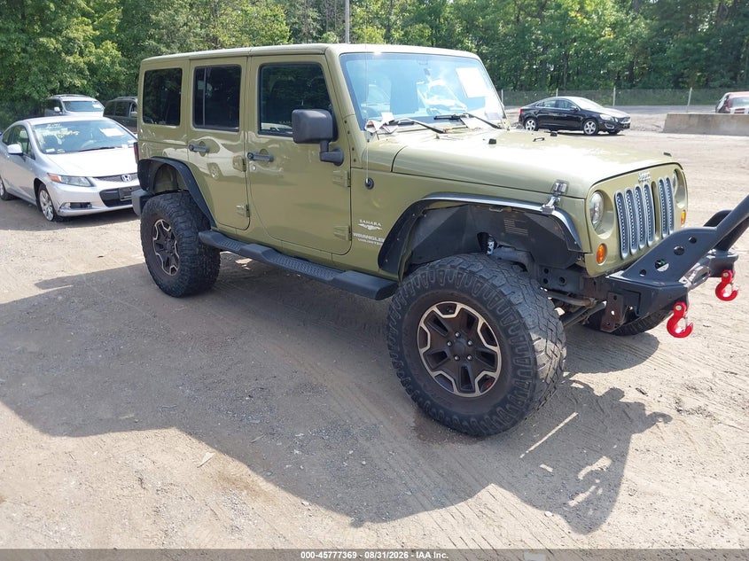 Photo of the 2013 JEEP WRANGLER UNLIMITED SAHARA