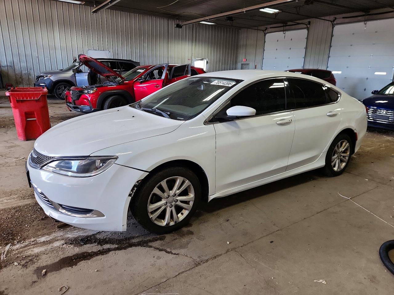 Photo of the 2015 CHRYSLER 200 LIMITED