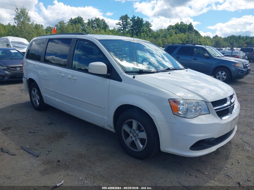 Photo of the 2013 DODGE GRAND CARAVAN SXT