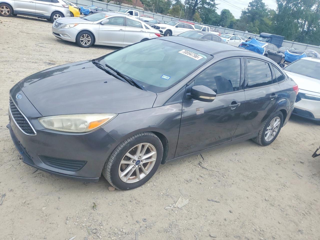 Photo of the 2015 FORD FOCUS SE