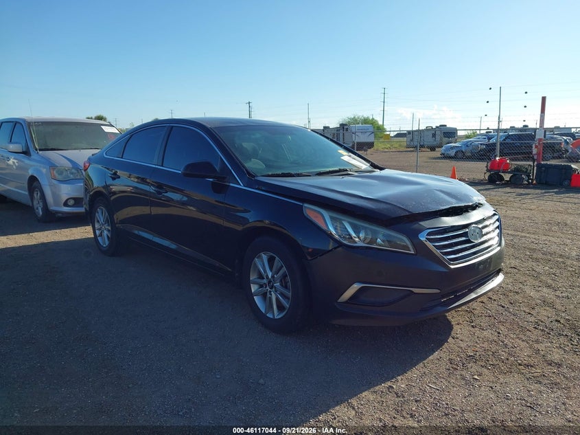 Photo of the 2017 HYUNDAI SONATA SE