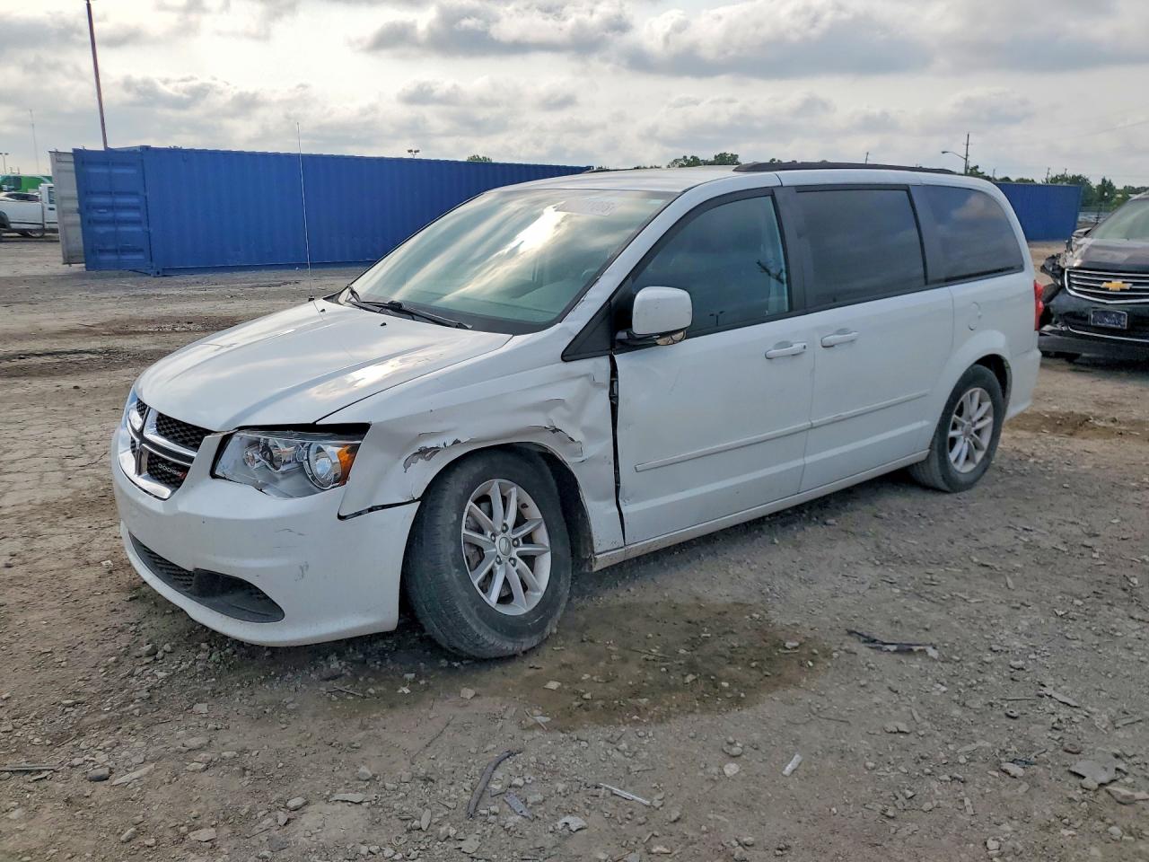 Photo of the 2016 DODGE GRAND CARAVAN SXT