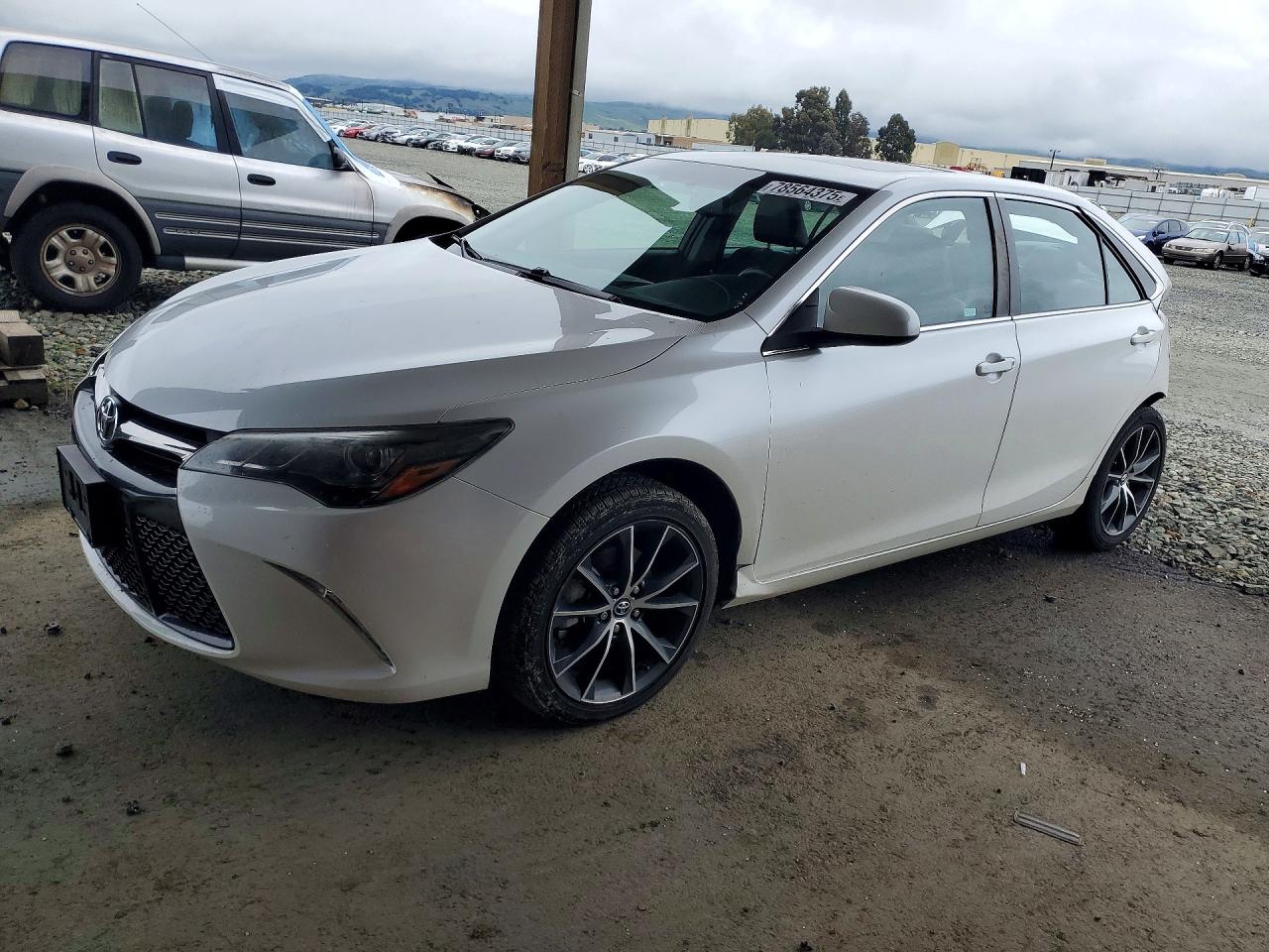 Photo of the 2017 TOYOTA CAMRY XSE V6
