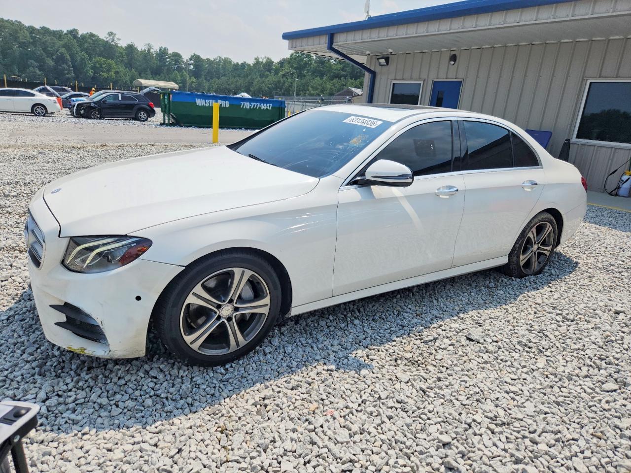 Photo of the 2017 MERCEDES-BENZ E 300