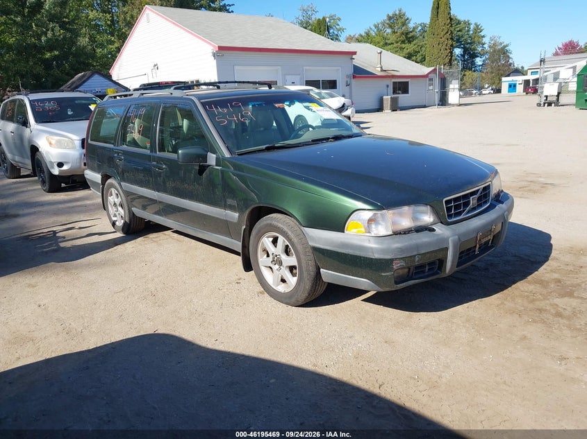 Photo of the 1998 VOLVO V70 AWD