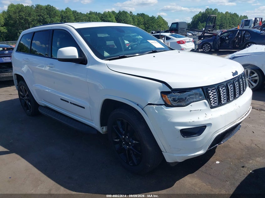 Photo of the 2020 JEEP GRAND CHEROKEE ALTITUDE 4X2