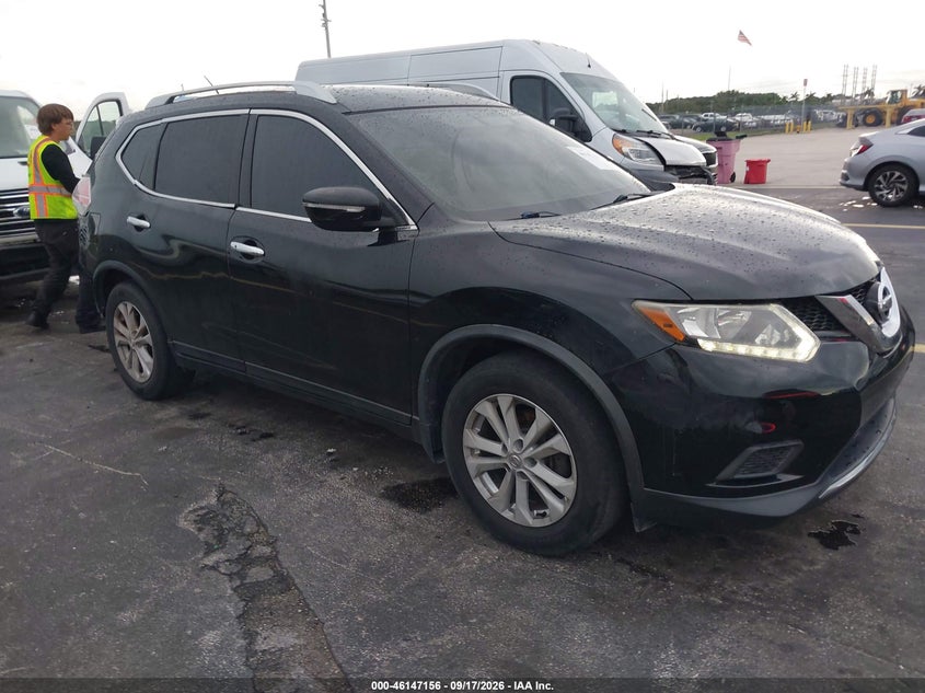 Photo of the 2016 NISSAN ROGUE SV