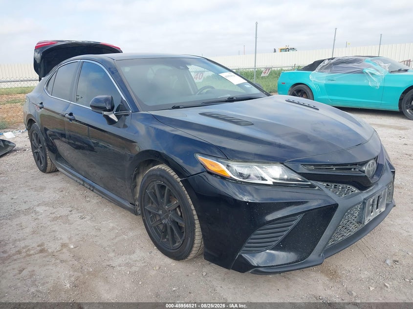 Photo of the 2018 TOYOTA CAMRY SE