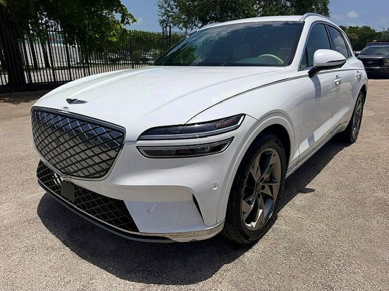 Photo of the 2025 GENESIS ELECTRIFIED GV70 ADVANCED