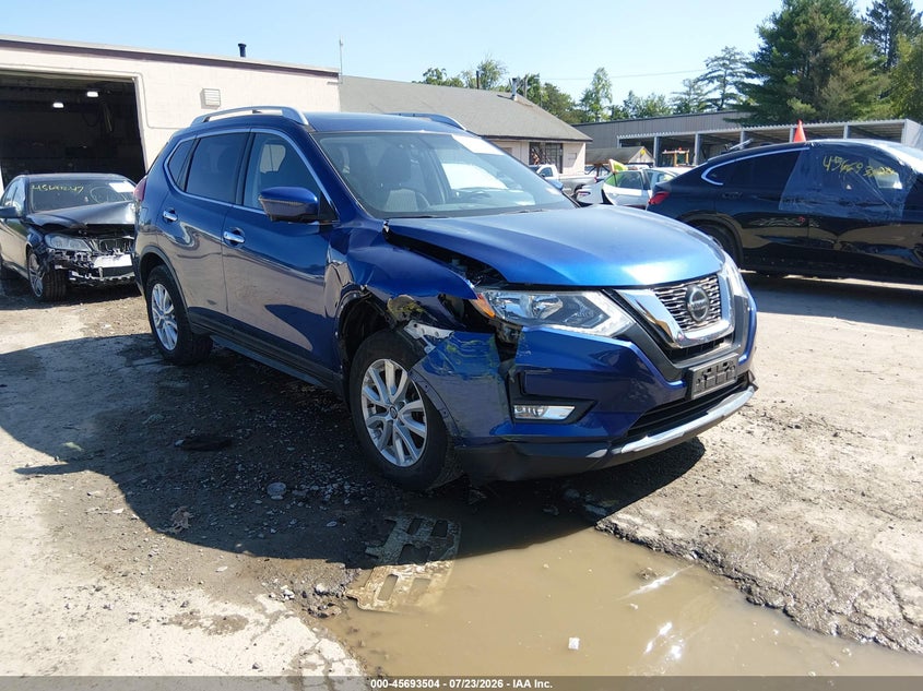 Photo of the 2018 NISSAN ROGUE SV