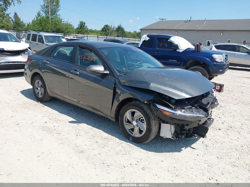 Photo of the 2026 HYUNDAI ELANTRA SE