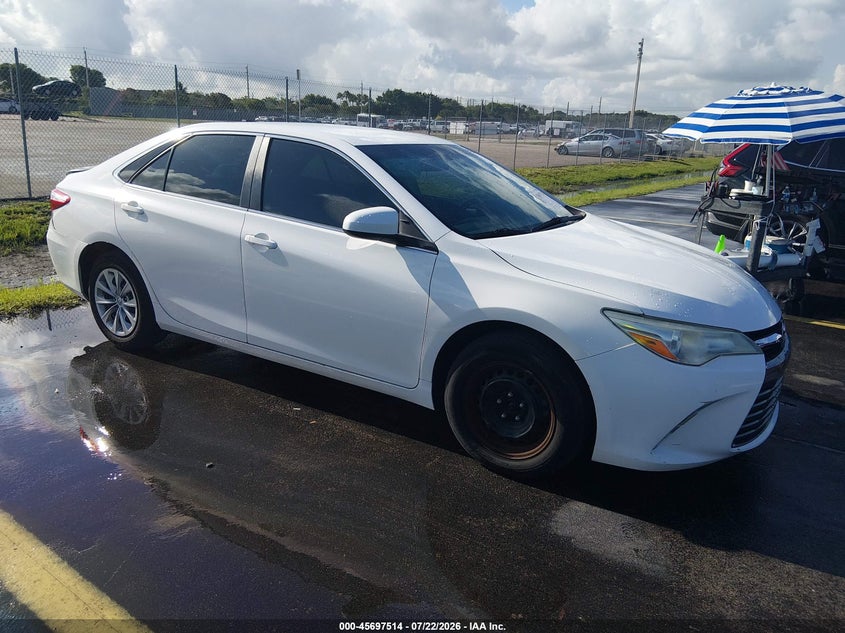 Photo of the 2016 TOYOTA CAMRY LE