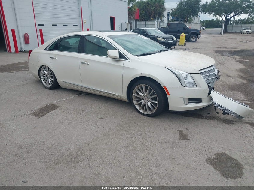Photo of the 2013 CADILLAC XTS PLATINUM