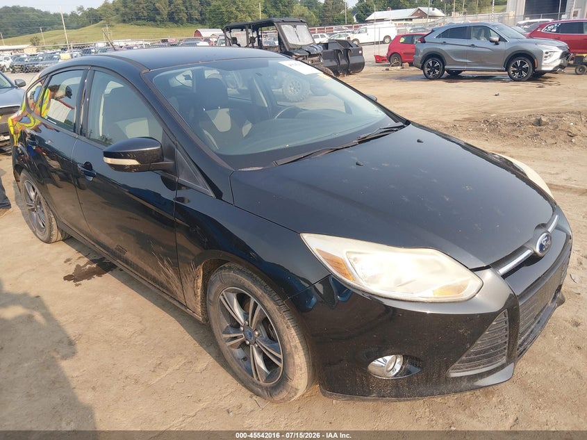 Photo of the 2014 FORD FOCUS SE