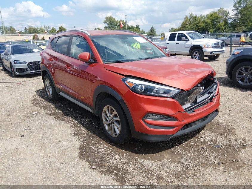 Photo of the 2017 HYUNDAI TUCSON SE