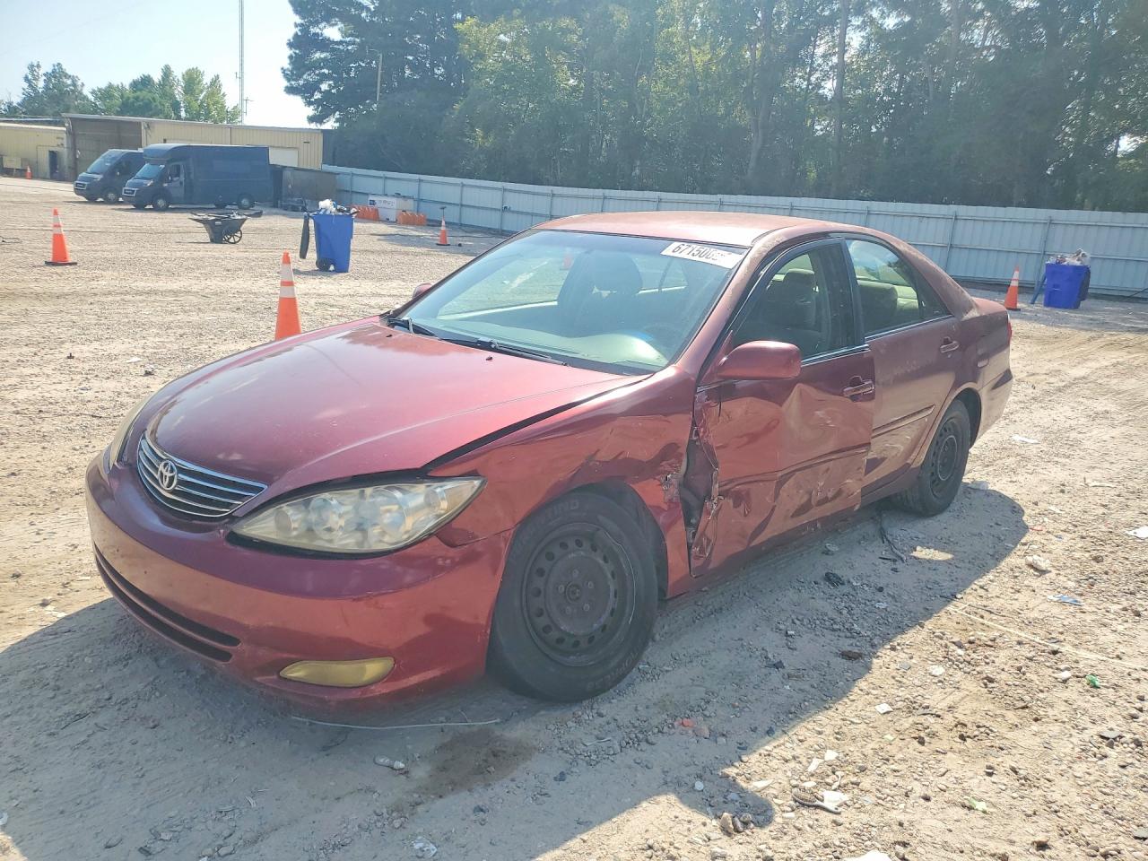 Photo of the 2005 TOYOTA CAMRY LE