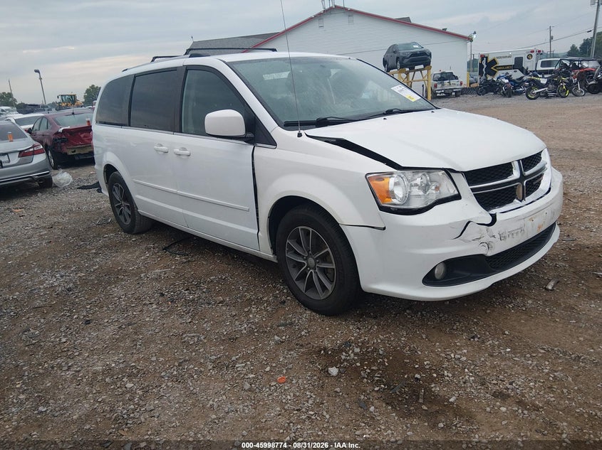 Photo of the 2017 DODGE GRAND CARAVAN SXT