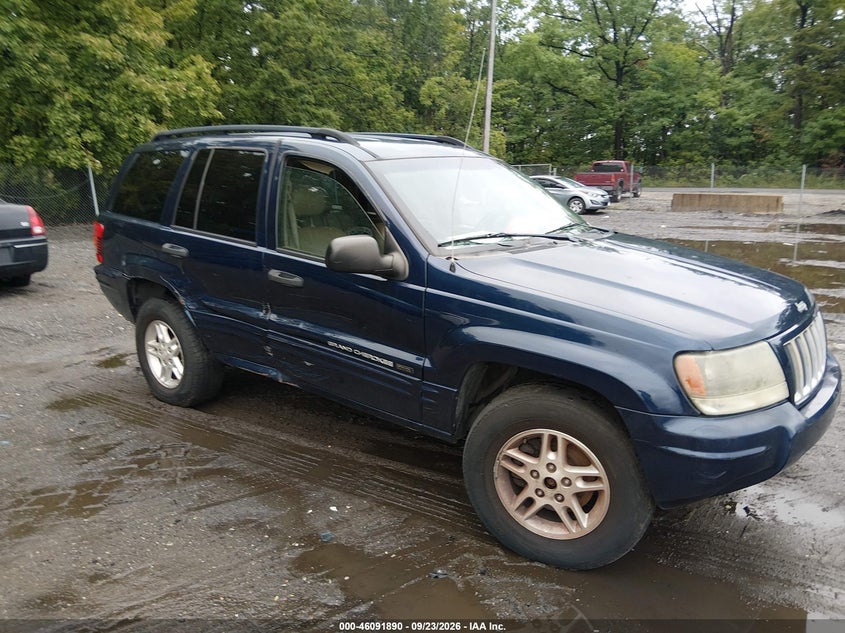 Photo of the 2004 JEEP GRAND CHEROKEE LAREDO