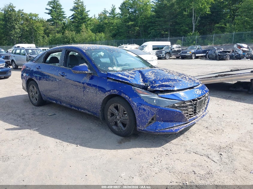 Photo of the 2022 HYUNDAI ELANTRA SEL