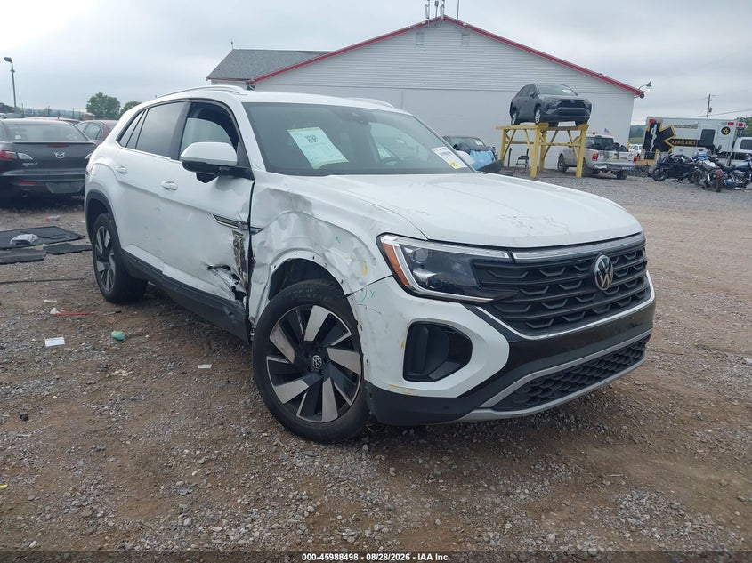 Photo of the 2024 VOLKSWAGEN ATLAS CROSS SPORT 2.0T SE W/TECHNOLOGY