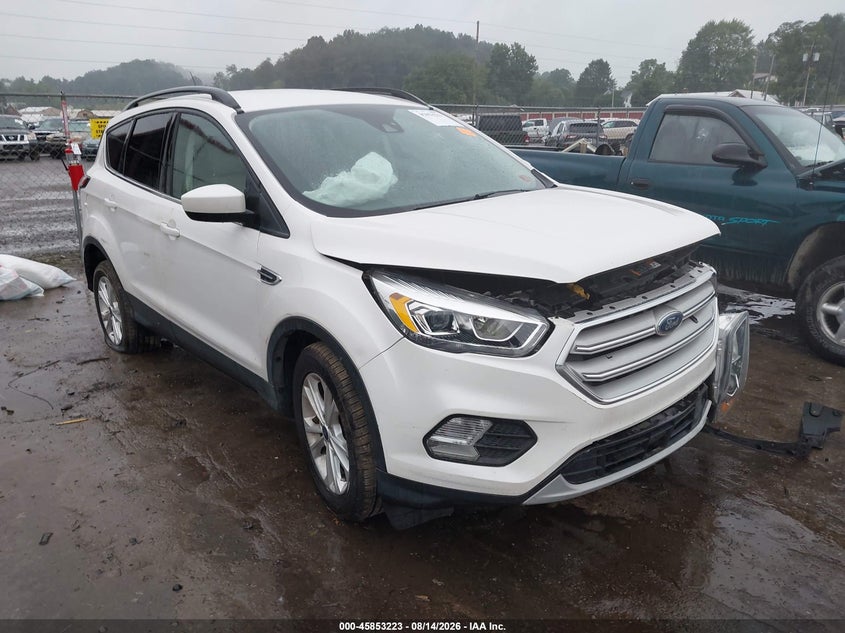 Photo of the 2018 FORD ESCAPE SEL