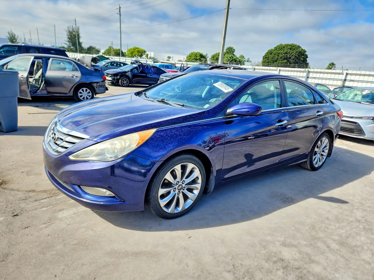 Photo of the 2011 HYUNDAI SONATA SE