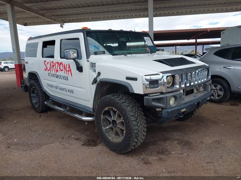 Photo of the 2005 HUMMER H2 SUV