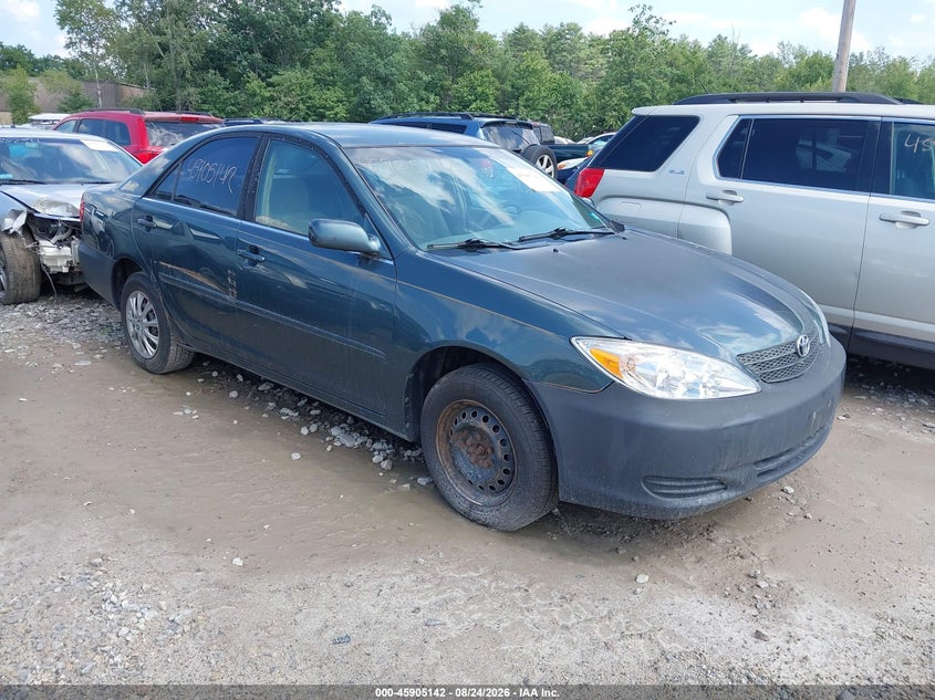 Photo of the 2004 TOYOTA CAMRY LE