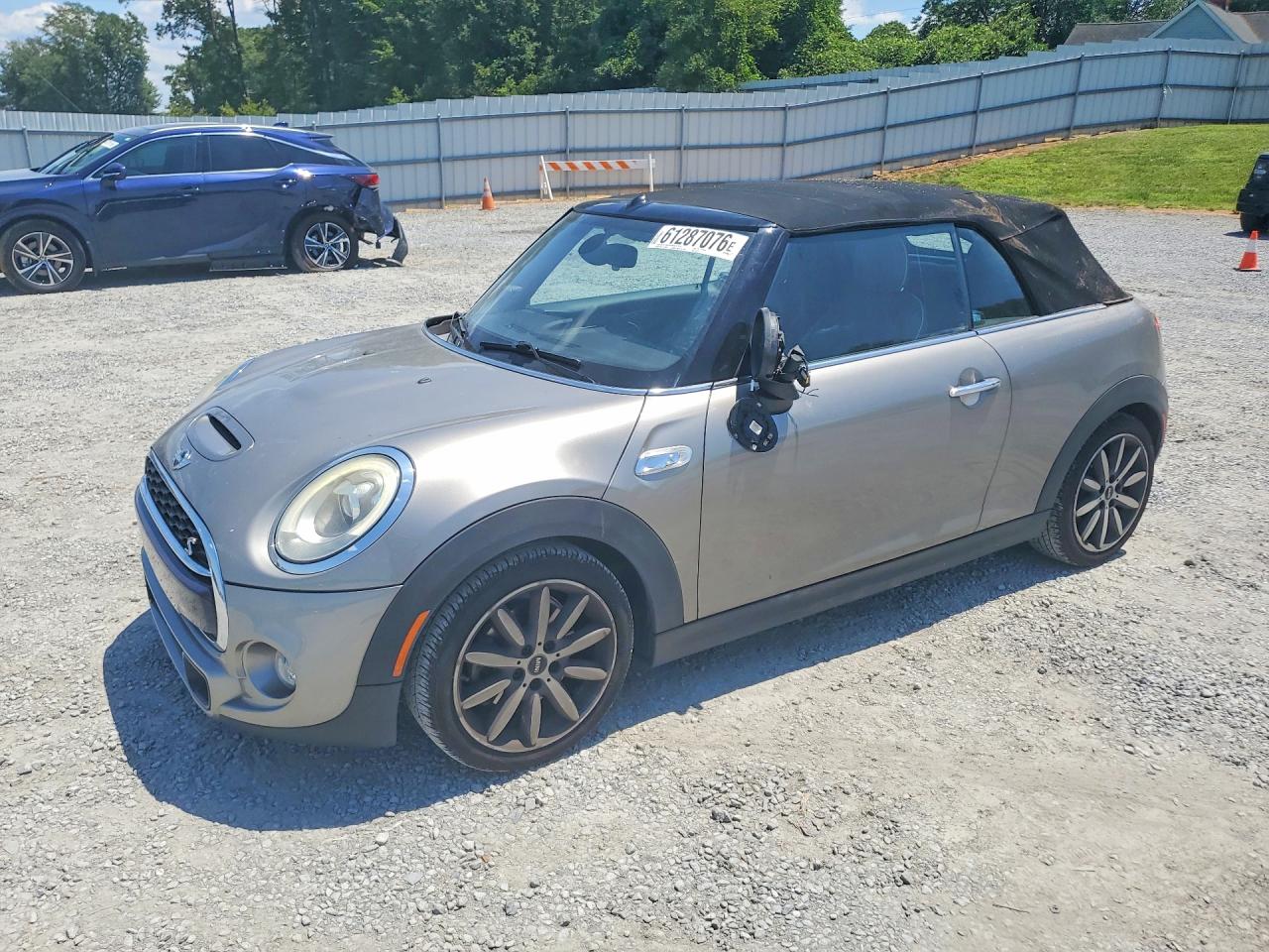 Photo of the 2017 MINI COOPER S